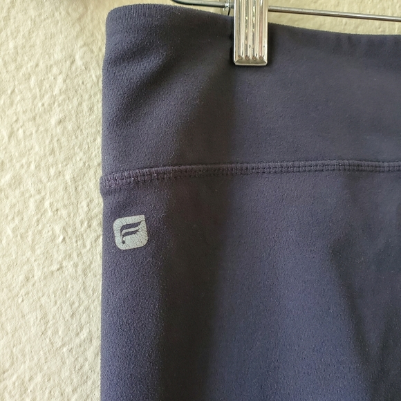 Fabletics | Define High-Waist Utility Skinny Capri Legging Waist Pocket Gray •M - Picture 3 of 8